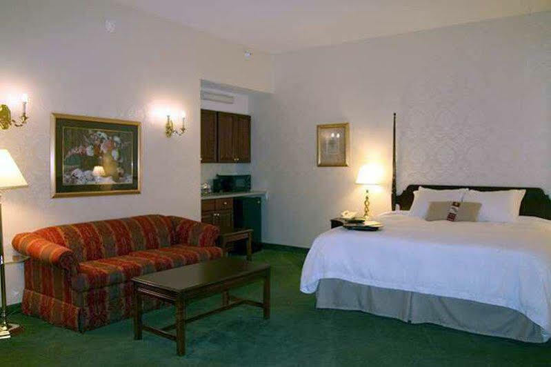 Hampton Inn Морристаун Экстерьер фото